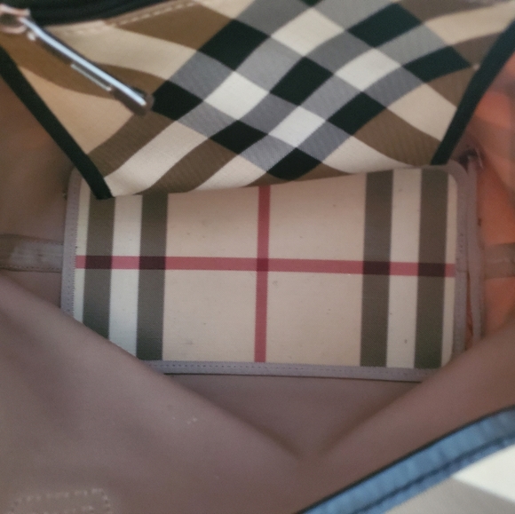 Burberry Novacheck Tote- Coated Canvas with Black Patent Trim. - Picture 3 of 8